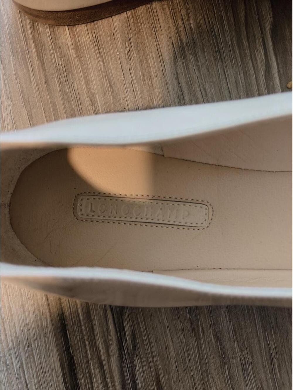 Longchamp cream patent pointed toe flats - Picture 4 of 4
